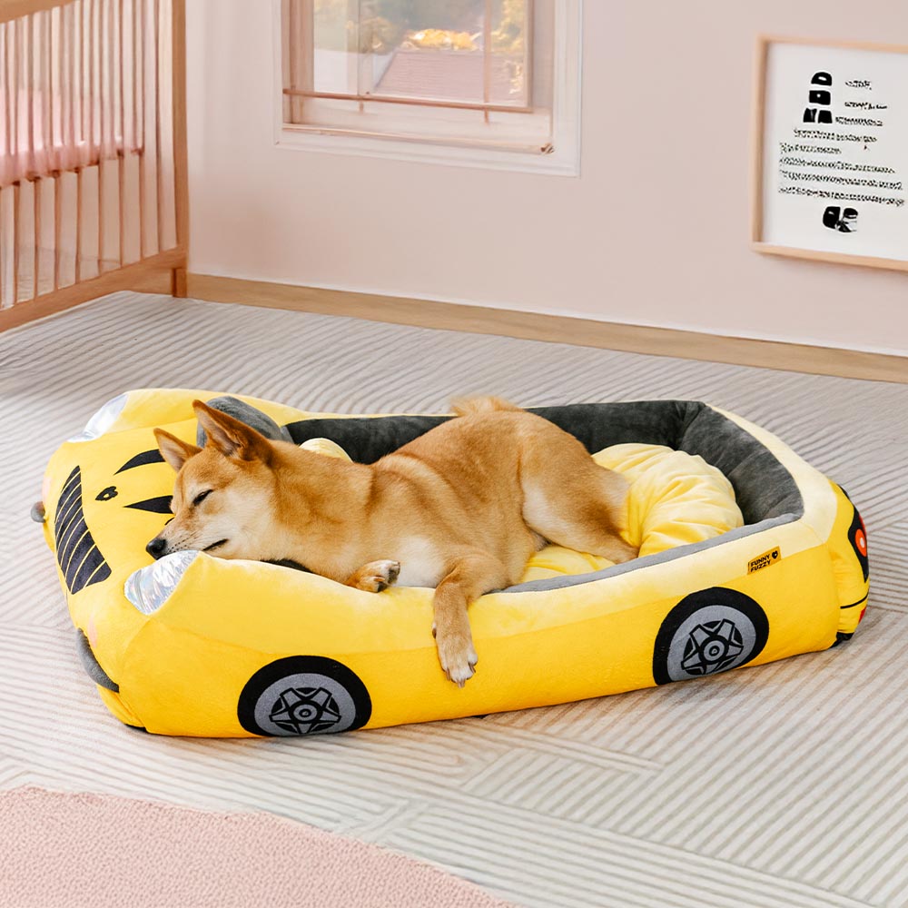 Cama de mascotas de autos de carreras convertibles clásicos - Fast & Fur