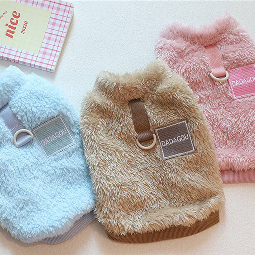 Chaleco de perro difuso cómodo y elegante: perfecto para caminatas de invierno