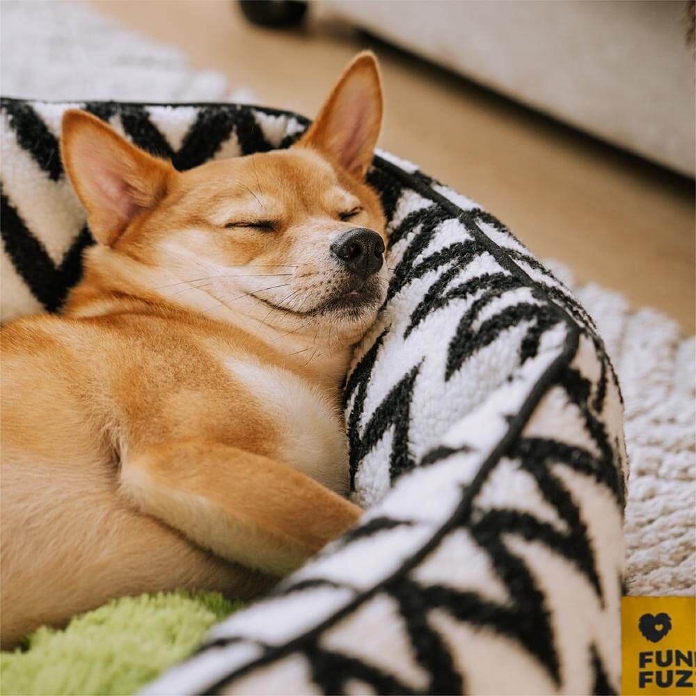 Retirada de felpa Chevron Dog Bed-the Warm Hugger