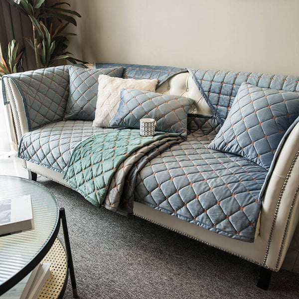 Cubierta de sofá de terciopelo acolchado de lujo