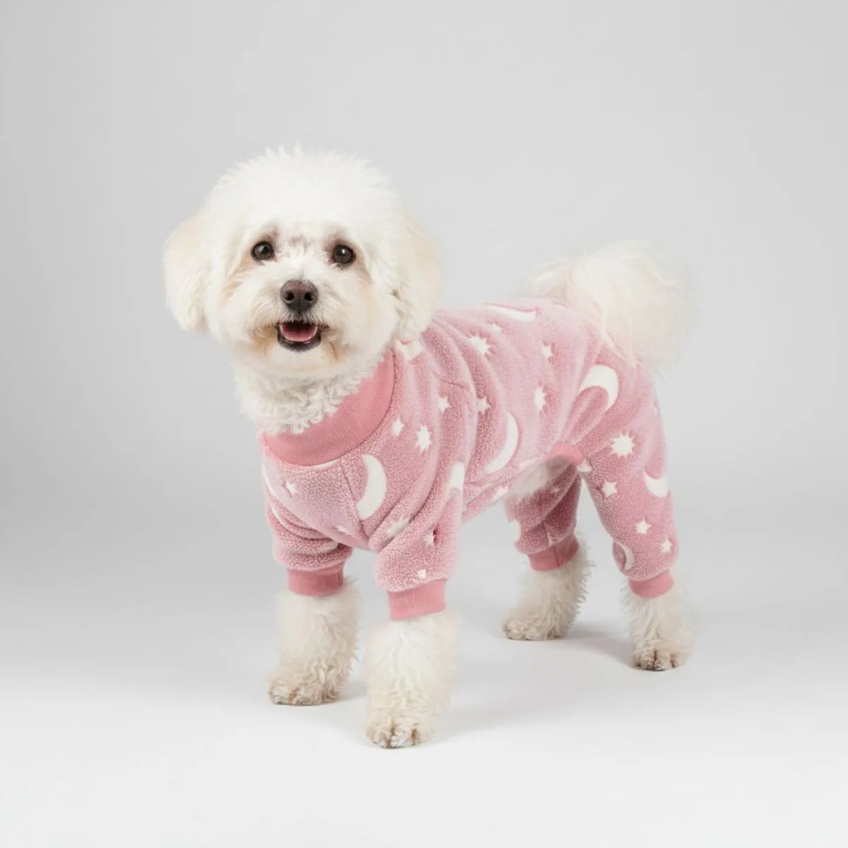 Pyjama doux et confortable pour chien Lune et étoiles – Parfait pour un confort tout au long de l'année.